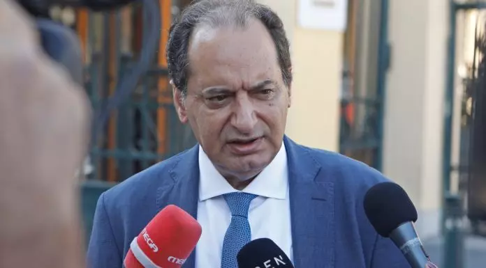 Χρήστος Σπίρτζης: Αξιοπρέπεια