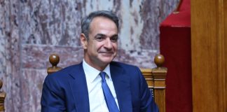 Ο πρωθυπουργός ξέχασε στο μήνυμά του τον νεκρό από τους αστυνομικούς!