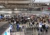 «Το αεροδρόμιο της Αθήνας είναι κορεσμένο»: Γιατί έχει τόσες καθυστερήσεις