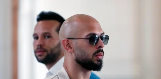 Σε δικαστήριο στο Μαϊάμι ο Άντριου Τέιτ και ο αδελφός του για την έκδοσή τους στη Βρετανία