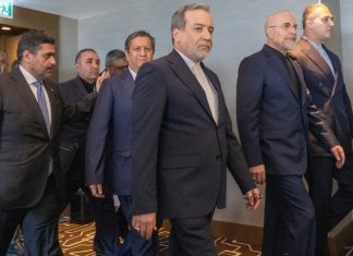 Για «βελούδινο πραξικόπημα» στο Ιράν μιλούν οι σκληροπυρηνικοί του καθεστώτος