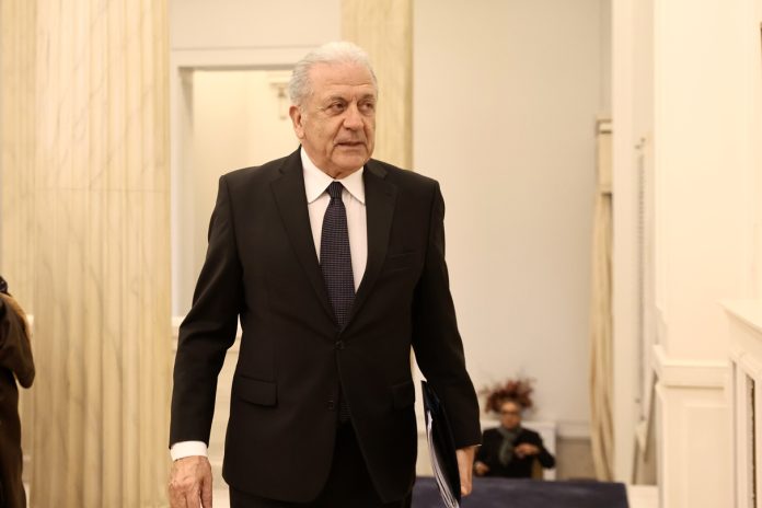 Βουλή: Ομόφωνη εισήγηση για άρση ασυλίας του Δημήτρη Αβραμόπουλου