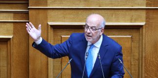 Παρέμβαση στη Δικαιοσύνη: Ο Φλωρίδης καταργεί το αυτοδιοίκητο, έντονες αντιδράσεις για την τροπολογία