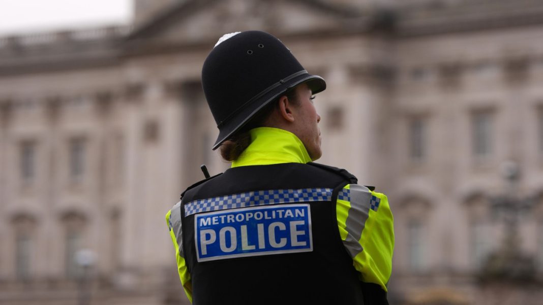 c2399332-british-police