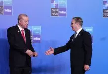 Το απρόσμενο δώρο του Ερντογάν στους ηγέτες του ΝΑΤΟ: Περίστροφα και σφαίρες