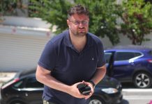 Σήκωσε ο Ζαχαριάδης το γάντι- και καλά έκανε