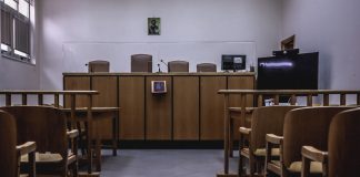 Εν αναμονή της απόφασης για τον άγριο ξυλοδαρμό φοιτητή από γνωστό τράπερ