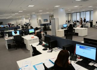 Χρέη σε Εφορία, ΕΦΚΑ και τράπεζες: Τι αλλάζει για 1,5 εκατ. οφειλέτες