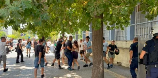 Συνελήφθησαν 25χρονη και 32χρονος μετά τα επεισόδια στο Δικαστικό Μέγαρο Θεσσαλονίκης