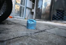 Θεσσαλονίκη: Επιθέσεις με γκαζάκια σε σπίτια τριών στελεχών της ΝΔ – Πέντε τραυματίες, διασωληνωμένη η μητέρα της Αφροδίτης Νέστορα