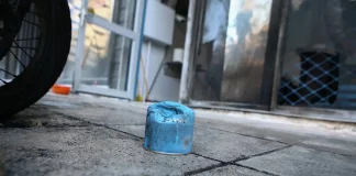 Θεσσαλονίκη: Επιθέσεις με γκαζάκια σε σπίτια τριών στελεχών της ΝΔ – Πέντε τραυματίες, διασωληνωμένη η μητέρα της Αφροδίτης Νέστορα