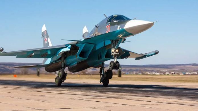Βίντεο: Τρομάζει η άφιξη του Su-34 – Ήρθε, «είδε» και κατέστρεψε κτίριο με Ουκρανούς πεζοναύτες στη Νικολάεφκα
