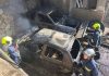 Αναστάτωση στα Χανιά: Δύο σταθμευμένα ΙΧ τυλίχθηκαν στις φλόγες, δείτε εικόνες
