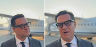 Το μυστήριο με τα γυαλιά του Άδωνι