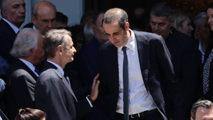 «Οσιομάρτυρας» για τις υποκλοπές, «Όσιος Γρηγόριος» για φίλους που τους έκανε λαμπερούς (Bright) με κρατικό χρήμα, ωφελώντας και μέλλοντες πεθερούς