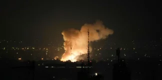 Οι ΗΠΑ εξαπέλυσαν για έκτη νύχτα κύμα επιθέσεων στο Ιράν με πυραύλους σε υποδομές, αναφορές για τραυματίες- Αντίποινα από την Τεχεράνη, βίντεο