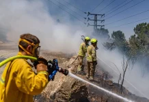 Πυρκαγιές στη Δυτική Όχθη: Εκκενώθηκαν ισραηλινοί οικισμοί, δύο πυροσβέστες τραυματίστηκαν