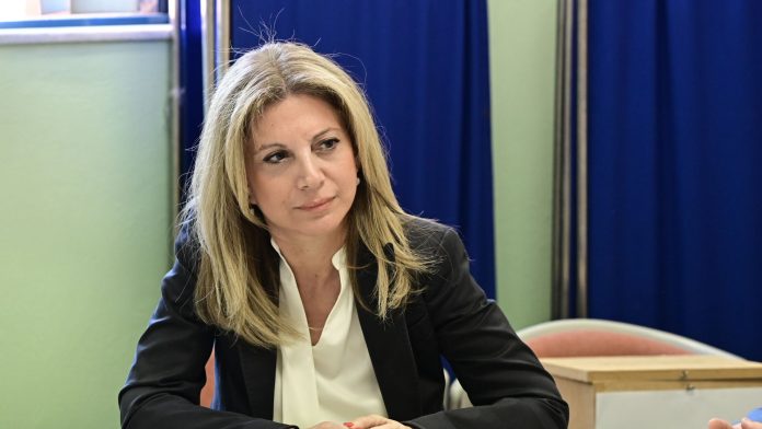 Περιοδείες της Μαρίας Καρυστιανού σε Πελοπόννησο και Στερεά