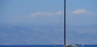 Λευκάδα: Έφοδος του Λιμενικού σε ιστιοφόρο – Οκτώ συλλήψεις για ναρκωτικά