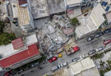 Πέντε συλλήψεις για την κατάρρευση της πολυκατοικίας στα Πετράλωνα: Στο μικροσκόπιο οι εκσκαφές για το πολυτελές συγκρότημα που ανεγειρόταν δίπλα