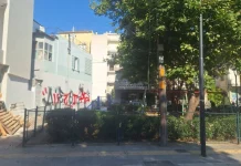 Ελεύθερος με όρους ο 19χρονος που τραυμάτισε ανήλικους με μαχαίρι στη Λάρισα