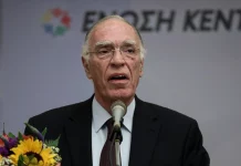 Πέθανε ο Βασίλης Λεβέντης στα 75 του χρόνια