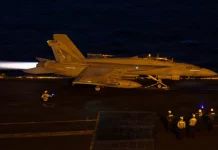 Νέο κύμα αμερικανικών επιθέσεων εναντίον του Ιράν, η Τεχεράνη χτύπησε Μπαχρέιν και Κουβέιτ – WSJ: Ο Τραμπ σκέφτεται επέκταση των επιχειρήσεων
