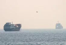 Ιράν: Πήραμε τον έλεγχο του Ορμούζ με την ισχύ μας – Χτύπησαν στο μηχανοστάσιο το κυπριακό πλοίο, επιτέθηκαν σε κράτη του Κόλπου μετά τους 140 βομβαρδισμούς των ΗΠΑ