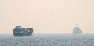Ιράν: Πήραμε τον έλεγχο του Ορμούζ με την ισχύ μας – Χτύπησαν στο μηχανοστάσιο το κυπριακό πλοίο, επιτέθηκαν σε κράτη του Κόλπου μετά τους 140 βομβαρδισμούς των ΗΠΑ