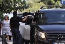 Marfin: Προθεσμία για την επόμενη Τρίτη πήραν οι δύο συλληφθέντες – Κατηγορούνται για ανθρωποκτονία κατά συρροή