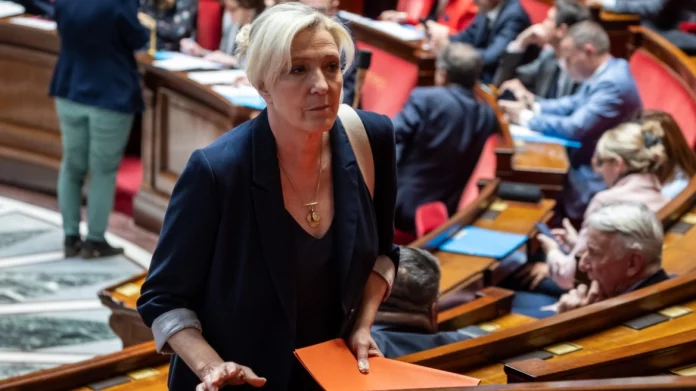 Η ώρα της κρίσης για τη Μαρίν Λεπέν: Πώς οι Βρυξέλλες απειλούν να της κλείσουν τον δρόμο για το Ελιζέ