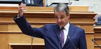 Μητσοτάκης: Επίθεση στην αντιπολίτευση, απειλές για χρεοκοπία, «ελπίδα ή περιπέτεια» ο νέος εκβιασμός Μητσοτάκης: Με εκβιαστικά διλήμματα στήνει το σκηνικό για την κάλπη… την «άνοιξη του ’27» – Επίθεση στον Αλέξη Τσίπρα
