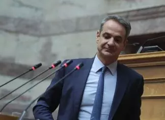 Νέος πονοκέφαλος για Μητσοτάκη: 15 βουλευτές της ΝΔ κατέθεσαν ερώτηση για τις ταξιδιωτικές πλατφόρμες