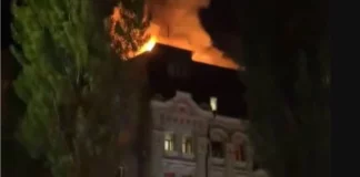 Μπαράζ ρωσικών επιθέσεων στο Κίεβο με drones και πυραύλους: Εγκλωβισμένοι σε συντρίμμια πολυκατοικίας που κατέρρευσε, δείτε βίντεο