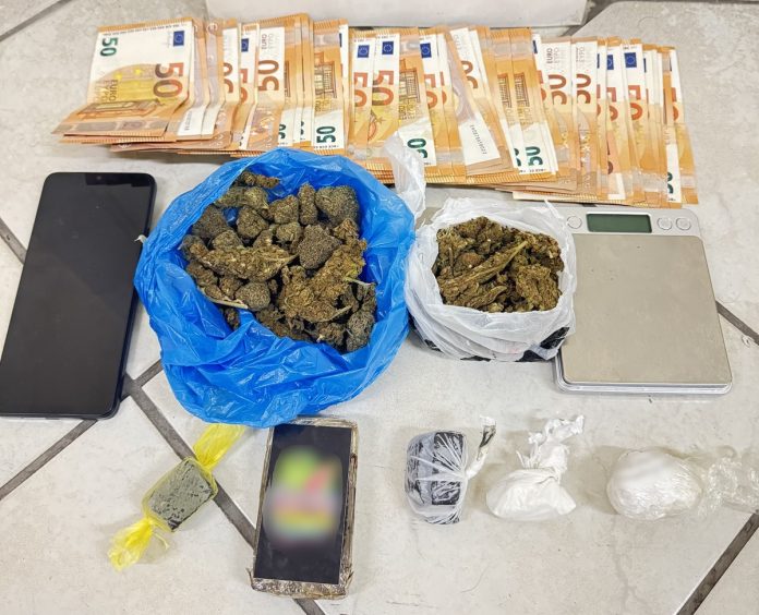 Θεσσαλονίκη: Συνελήφθη 37χρονος που είχε στην κατοχή του ποσότητες κοκαΐνης, κάνναβης και 2.600 ευρώ