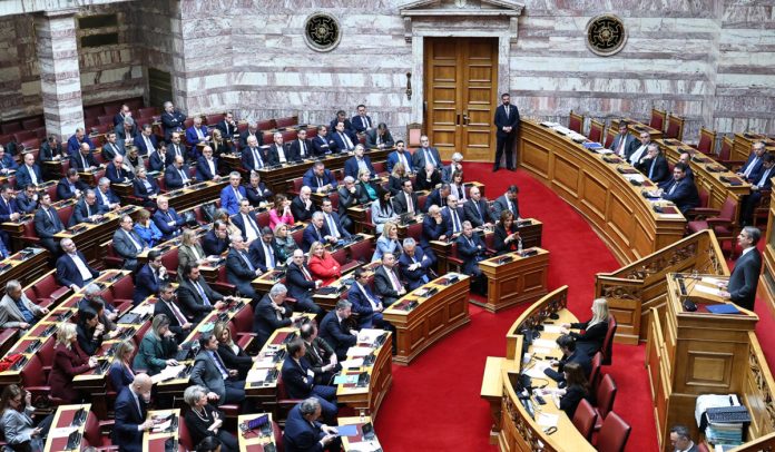 Η «πονηρή» οδηγία της Βουλής που μυρίζει εκλογές