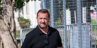 Πλακιάς κατά Καρυστιανού: Στην Λάρισα δολοφονήθηκαν 57 αγνές ψυχές