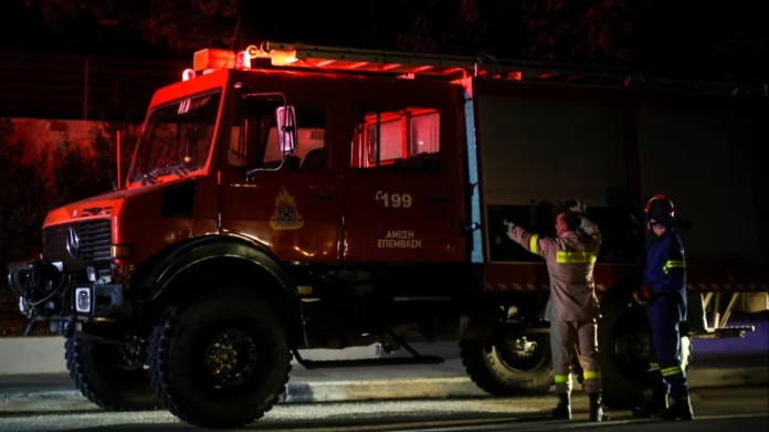 Φωτιά σε εγκαταλελειμμένο στρατόπεδο στη Θεσσαλονίκη