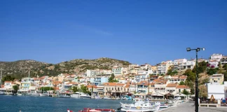 Σάμος: 25χρονος οδηγούσε υπό την επήρεια αλκοόλ και τραυμάτισε συνοριακό φύλακα – Κουβαλούσε πάνω από 100 ναρκωτικά χάπια