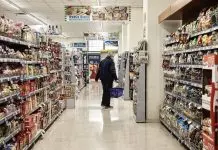 «Συμφωνία κυρίων» για μειώσεις τιμών με πολλά ερωτήματα στο ράφι