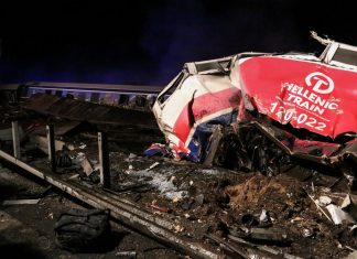 Τέμπη: Οι κατηγορούμενοι που έμειναν σε θέσεις ευθύνης Σεπτέμβρης με… Τέμπη για το Μαξίμου – Επιτροπή της Ευρωβουλής έρχεται σε Αθήνα και Λάρισα