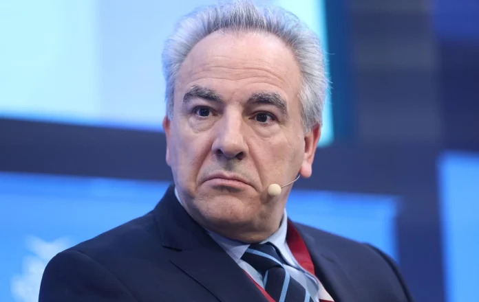 Δώστε βαλσαμωμένο πουλί στον Θάνο Ντόκο