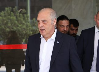 Στην Εισαγγελία Αθηνών και μετά στη Βουλή η μηνυτήρια αναφορά Βελόπουλου για τα όσα είπε ο Άδωνις Γεωργιάδης περί χρηματισμού του Αλέξη Τσίπρα
