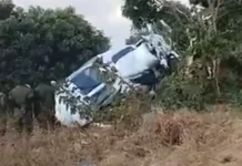 Πτώση ελικοπτέρου στο οποίο επέβαινε η αντιπρόεδρος της Ζάμπιας – Ποια η κατάστασή της – (VIDEO)
