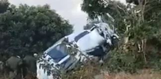 Πτώση ελικοπτέρου στο οποίο επέβαινε η αντιπρόεδρος της Ζάμπιας – Ποια η κατάστασή της – (VIDEO)