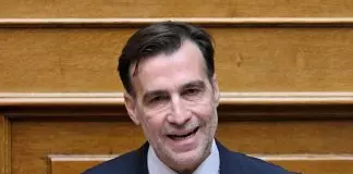 Ο ανεξάρτητος βουλευτής Μ. Χουρδάκης εντάσσεται στην ΚΟ του ΠΑΣΟΚ