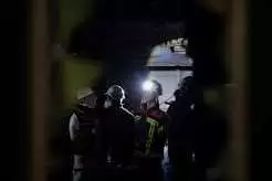 αρχείο λήψης αίγινα ανήλικοι εργάτες κοιμούνται πάτωμα - Αίγινα: «Ανήλικοι εργάτες κοιμούνται στο πάτωμα» – Εφιάλτης το πρόγραμμα…