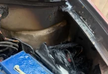 Παραλίγο να λαμπαδιάσει όχημα της ΥΜΕΤ δίπλα από το σπίτι του Πρωθυπουργού – Άμεση επέμβαση των αστυνομικών