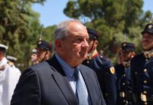 Η τακτική Καραμανλή