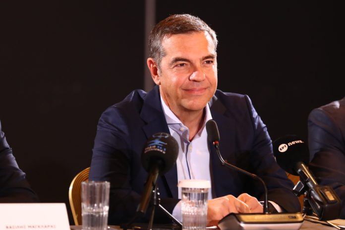 Το «καρφί» Τσίπρα για τον Μητσοτάκη μετά τον τραυματισμό του Κωνσταντέλια Το «καρφί» Τσίπρα για τον Μητσοτάκη μετά τον τραυματισμό του Κωνσταντέλια